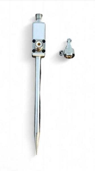 Erdspiess mit PL-Winkel-Anschluss-Adapter-BNC.